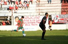 Foto de la galería: Tarde de fútbol en Villa Sarita: Guaraní y una goleada ante Brown por el Torneo Regional 
