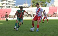 Foto de la galería: Tarde de fútbol en Villa Sarita: Guaraní y una goleada ante Brown por el Torneo Regional 