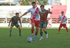 Foto de la galería: Tarde de fútbol en Villa Sarita: Guaraní y una goleada ante Brown por el Torneo Regional 