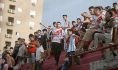 Foto de la galería: Tarde de fútbol en Villa Sarita: Guaraní y una goleada ante Brown por el Torneo Regional 