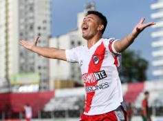 Foto de la galería: Tarde de fútbol en Villa Sarita: Guaraní y una goleada ante Brown por el Torneo Regional 