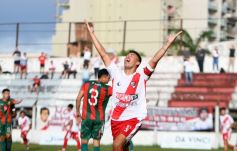 Foto de la galería: Tarde de fútbol en Villa Sarita: Guaraní y una goleada ante Brown por el Torneo Regional 