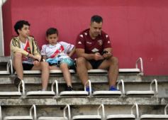 Foto de la galería: Tarde de fútbol en Villa Sarita: Guaraní y una goleada ante Brown por el Torneo Regional 