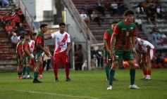 Foto de la galería: Tarde de fútbol en Villa Sarita: Guaraní y una goleada ante Brown por el Torneo Regional 