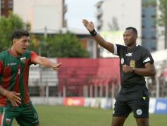 Foto de la galería: Tarde de fútbol en Villa Sarita: Guaraní y una goleada ante Brown por el Torneo Regional 