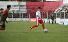 Foto de la galería: Tarde de fútbol en Villa Sarita: Guaraní y una goleada ante Brown por el Torneo Regional 