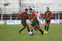 Foto de la galería: Tarde de fútbol en Villa Sarita: Guaraní y una goleada ante Brown por el Torneo Regional 