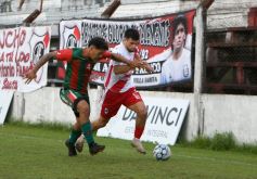Foto de la galería: Tarde de fútbol en Villa Sarita: Guaraní y una goleada ante Brown por el Torneo Regional 