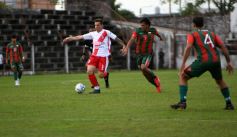 Foto de la galería: Tarde de fútbol en Villa Sarita: Guaraní y una goleada ante Brown por el Torneo Regional 