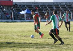 Foto de la galería: Brown avanzó a la siguiente ronda del Regional Amateur gracias a su victoria ante Colonial