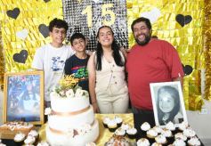 Foto de la galería: Constanza celebró sus 15 años y hubo mucha emoción y sorpresas para la cumpleañera 