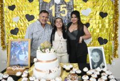 Foto de la galería: Constanza celebró sus 15 años y hubo mucha emoción y sorpresas para la cumpleañera 