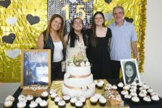Foto de la galería: Constanza celebró sus 15 años y hubo mucha emoción y sorpresas para la cumpleañera 