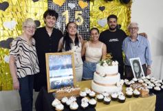 Foto de la galería: Constanza celebró sus 15 años y hubo mucha emoción y sorpresas para la cumpleañera 