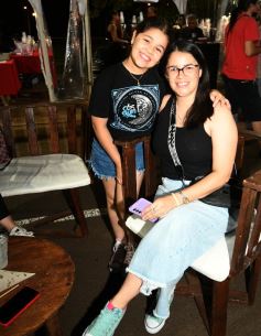 Foto de la galería: La primera noche del Festival del Litoral en la Cascada se disfrutó entre amigos, mates y tererés