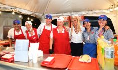 Foto de la galería: La primera noche del Festival del Litoral en la Cascada se disfrutó entre amigos, mates y tererés