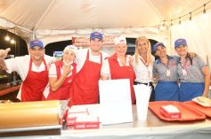 Foto de la galería: La primera noche del Festival del Litoral en la Cascada se disfrutó entre amigos, mates y tererés
