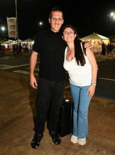 Foto de la galería: La primera noche del Festival del Litoral en la Cascada se disfrutó entre amigos, mates y tererés