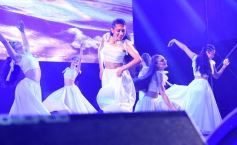 Foto de la galería: La primera noche del Festival del Litoral en la Cascada se disfrutó entre amigos, mates y tererés