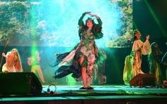 Foto de la galería: La primera noche del Festival del Litoral en la Cascada se disfrutó entre amigos, mates y tererés