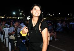 Foto de la galería: La primera noche del Festival del Litoral en la Cascada se disfrutó entre amigos, mates y tererés