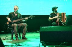 Foto de la galería: La primera noche del Festival del Litoral en la Cascada se disfrutó entre amigos, mates y tererés