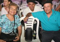 Foto de la galería: La primera noche del Festival del Litoral en la Cascada se disfrutó entre amigos, mates y tererés