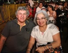 Foto de la galería: La primera noche del Festival del Litoral en la Cascada se disfrutó entre amigos, mates y tererés