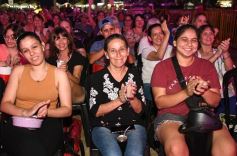 Foto de la galería: La primera noche del Festival del Litoral en la Cascada se disfrutó entre amigos, mates y tererés