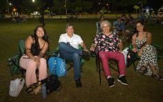 Foto de la galería: La primera noche del Festival del Litoral en la Cascada se disfrutó entre amigos, mates y tererés