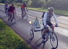 Foto de la galería: Miles de biciperegrinos con devoción y fe pedalearon a la Basílica de Itatí 