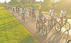 Foto de la galería: Miles de biciperegrinos con devoción y fe pedalearon a la Basílica de Itatí 