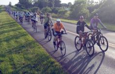 Foto de la galería: Miles de biciperegrinos con devoción y fe pedalearon a la Basílica de Itatí 