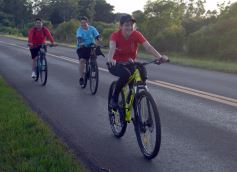 Foto de la galería: Miles de biciperegrinos con devoción y fe pedalearon a la Basílica de Itatí 