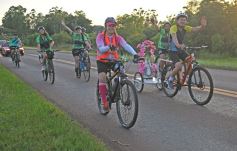 Foto de la galería: Miles de biciperegrinos con devoción y fe pedalearon a la Basílica de Itatí 