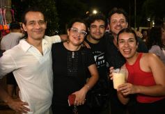 Foto de la galería: Fiesta en calle Colón: la FesTreaming despidió el año con música en vivo y sorpresas