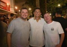 Foto de la galería: Fiesta en calle Colón: la FesTreaming despidió el año con música en vivo y sorpresas