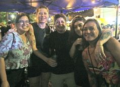 Foto de la galería: Fiesta en calle Colón: la FesTreaming despidió el año con música en vivo y sorpresas