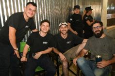 Foto de la galería: Fiesta en calle Colón: la FesTreaming despidió el año con música en vivo y sorpresas