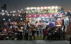 Foto de la galería: En el Parque de las Fiestas se disfruta en familia y los niños aprovechan para fotografiarse con Papá Noel 