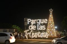 Foto de la galería: En el Parque de las Fiestas se disfruta en familia y los niños aprovechan para fotografiarse con Papá Noel 