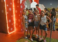 Foto de la galería: En el Parque de las Fiestas se disfruta en familia y los niños aprovechan para fotografiarse con Papá Noel 