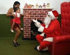 Foto de la galería: En el Parque de las Fiestas se disfruta en familia y los niños aprovechan para fotografiarse con Papá Noel 