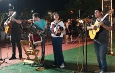 Foto de la galería: En el Parque de las Fiestas se disfruta en familia y los niños aprovechan para fotografiarse con Papá Noel 