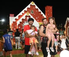 Foto de la galería: En el Parque de las Fiestas se disfruta en familia y los niños aprovechan para fotografiarse con Papá Noel 