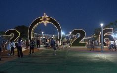 Foto de la galería: En el Parque de las Fiestas se disfruta en familia y los niños aprovechan para fotografiarse con Papá Noel 