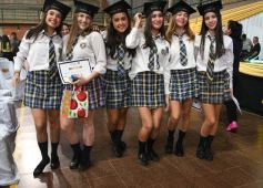 Foto de la galería: Emoción y orgullo de la comunidad educativa en el acto de colación del Colegio Santa María 