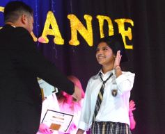 Foto de la galería: Emoción y orgullo de la comunidad educativa en el acto de colación del Colegio Santa María 