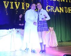 Foto de la galería: Emoción y orgullo de la comunidad educativa en el acto de colación del Colegio Santa María 