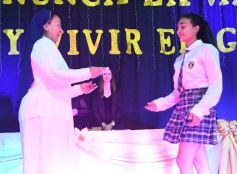 Foto de la galería: Emoción y orgullo de la comunidad educativa en el acto de colación del Colegio Santa María 